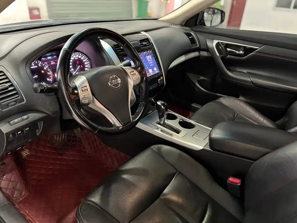 NISSAN TEANA 2018