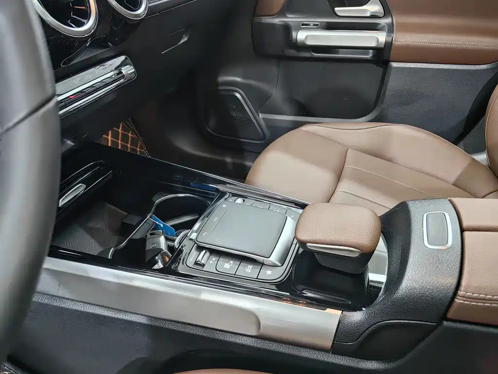 MERCEDES BENZ GLB 2022