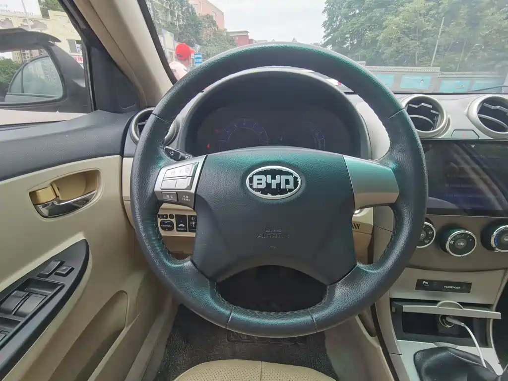 BYD G3 2012