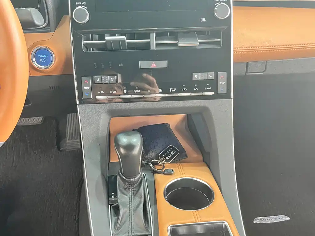 TOYOTA AVALON 2019