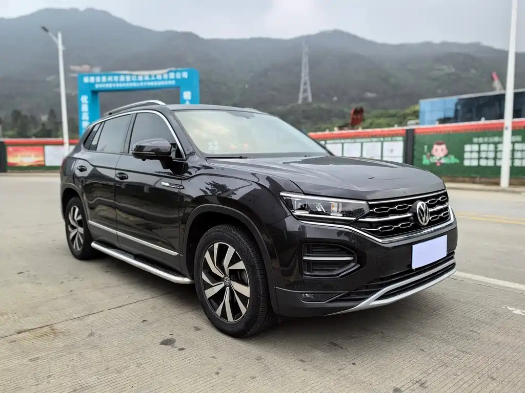 VOLKSWAGEN TAYRON 2020