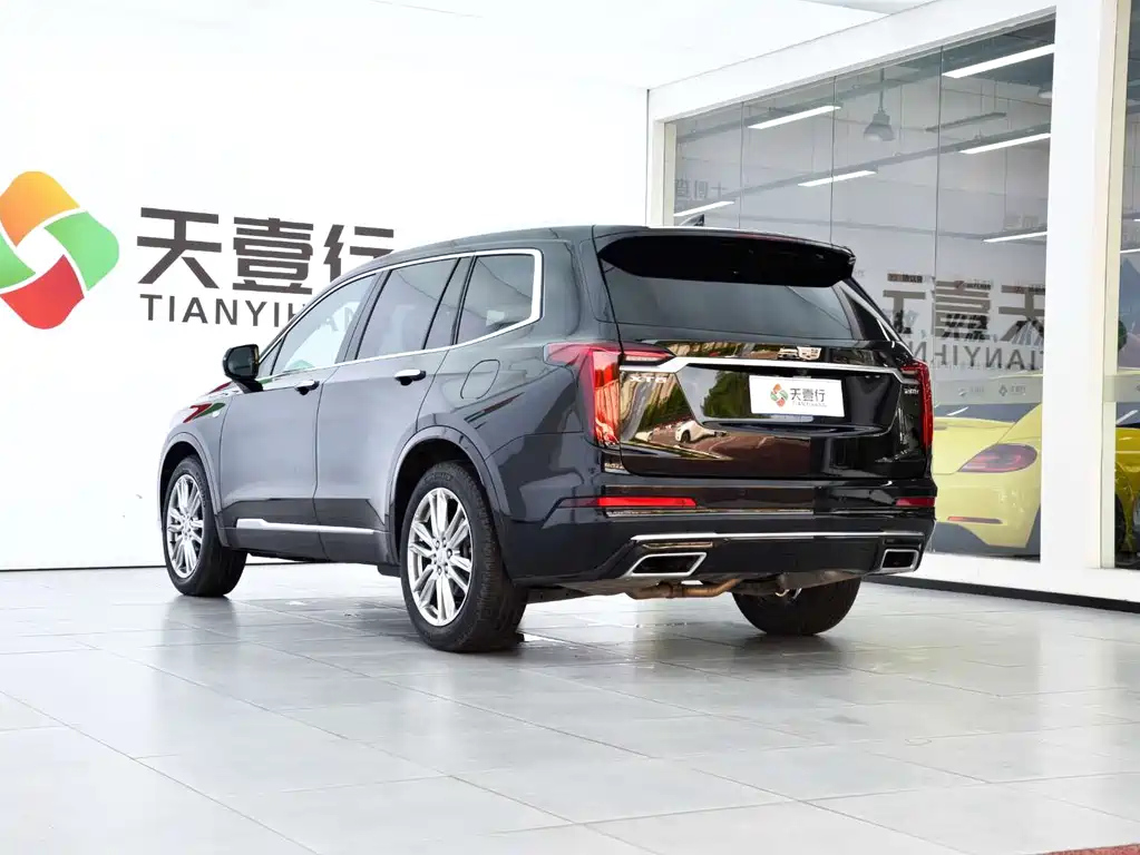 CADILLAC XT6 2021