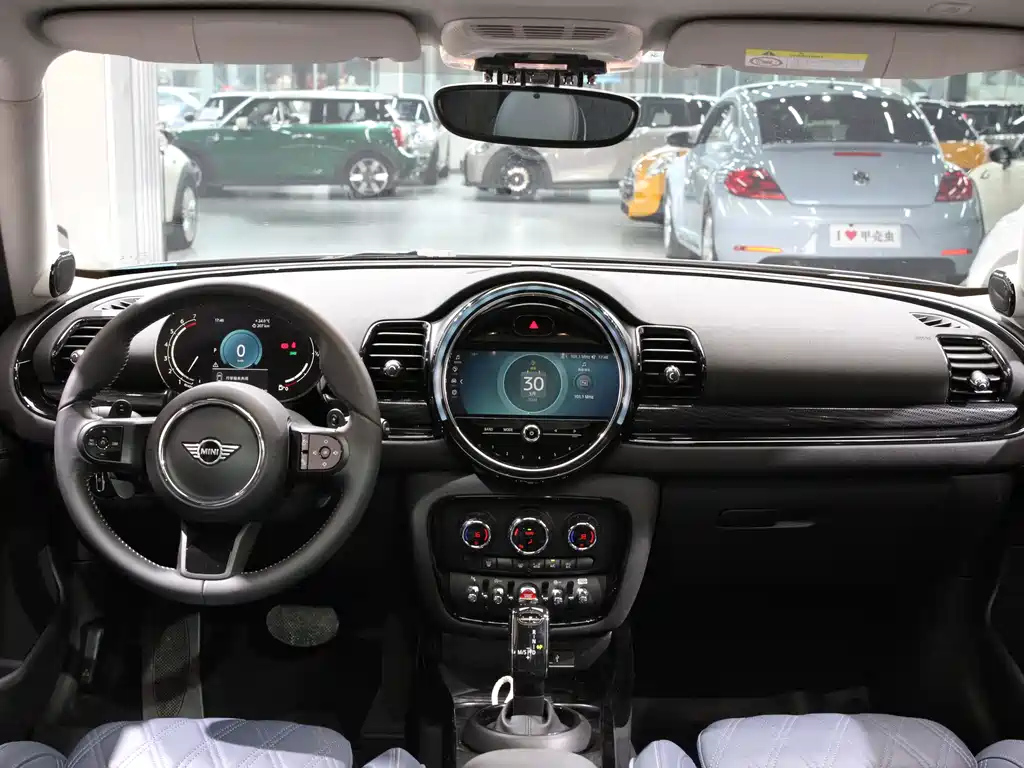 MINI CLUBMAN 2022