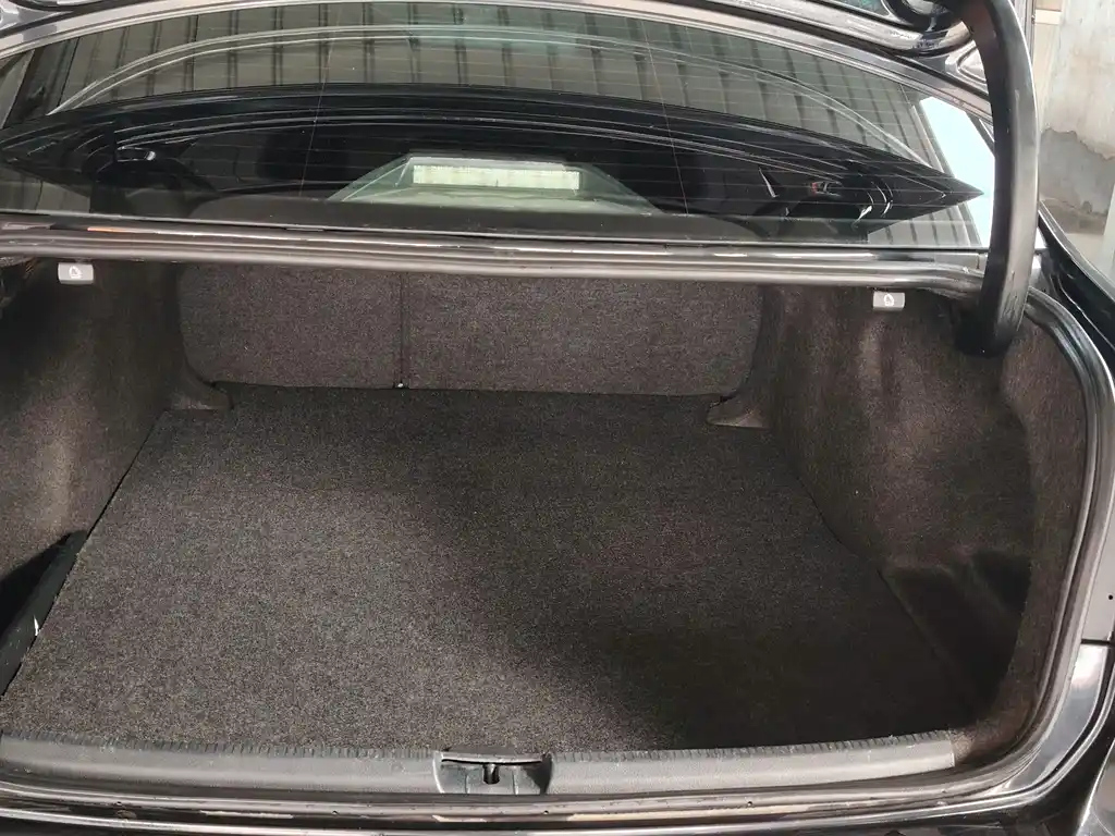 VOLKSWAGEN PASSAT 2014