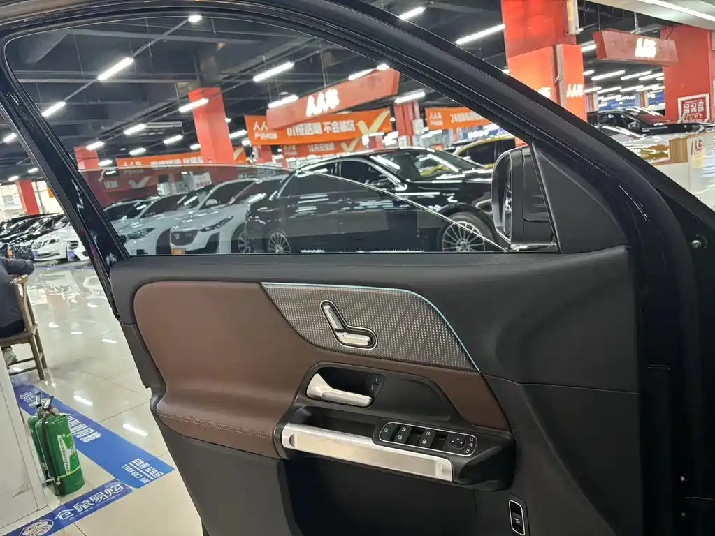 MERCEDES BENZ GLB 2022