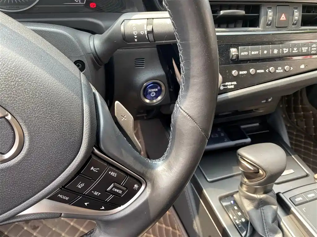LEXUS ES 2022