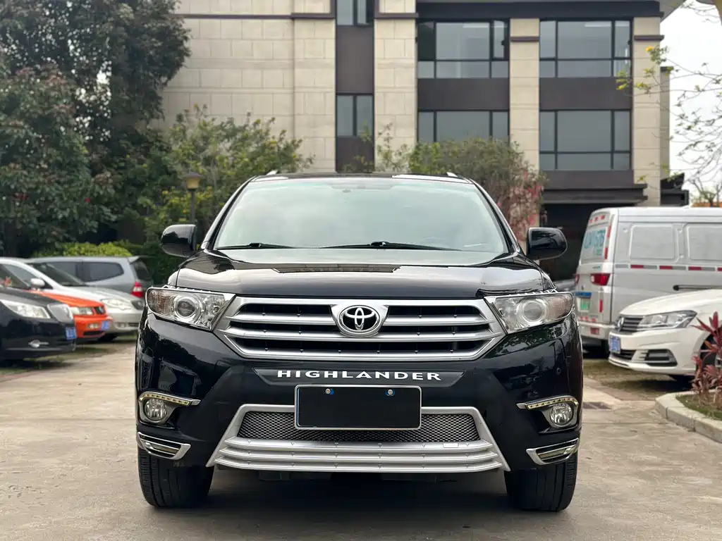 TOYOTA HIGHLANDER 2013
