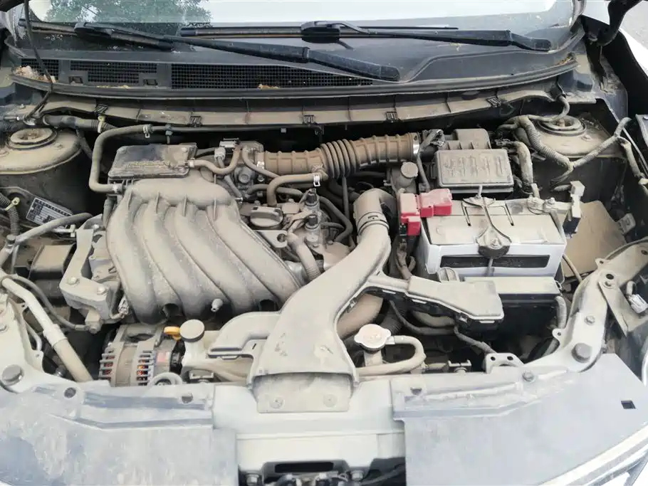 NISSAN LIVINA 2016
