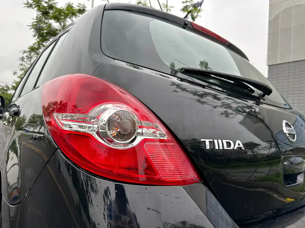 NISSAN TIIDA TIIDA 2010