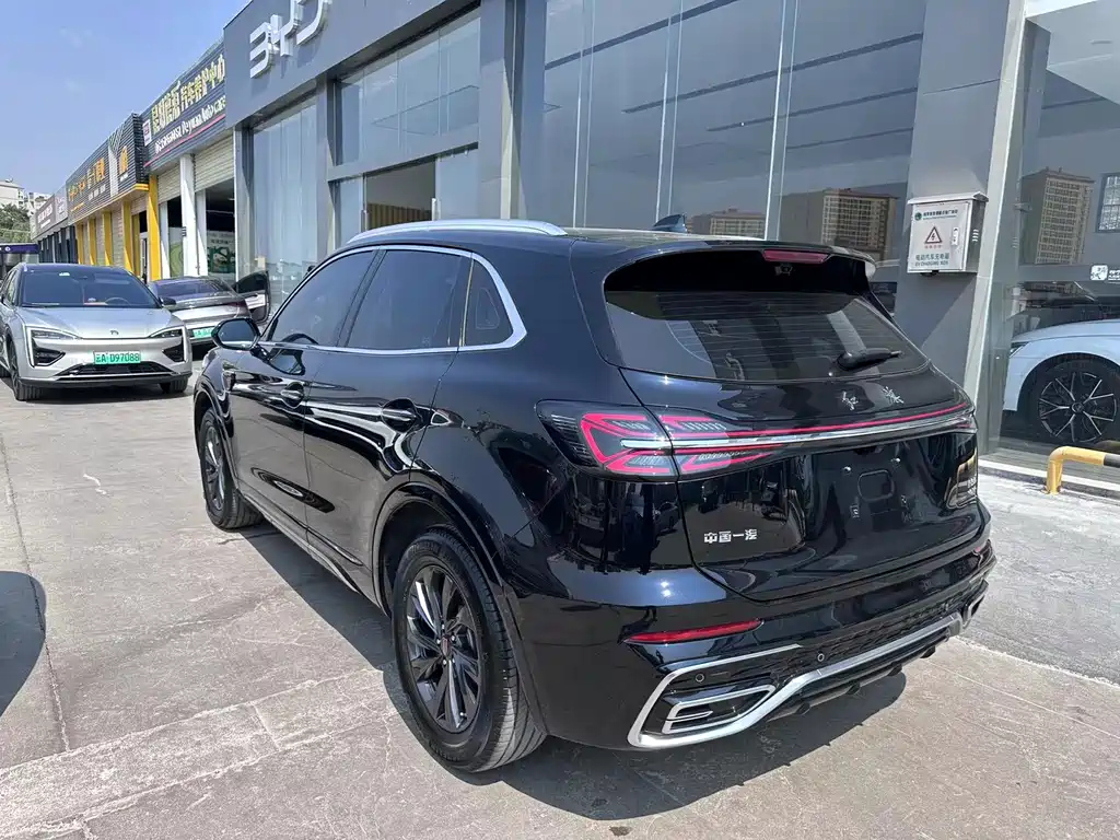 HONGQI HS5 2023