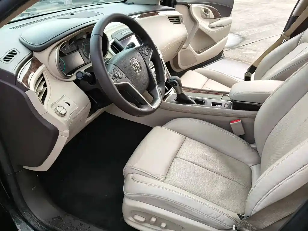 BUICK LACROSSE 2013