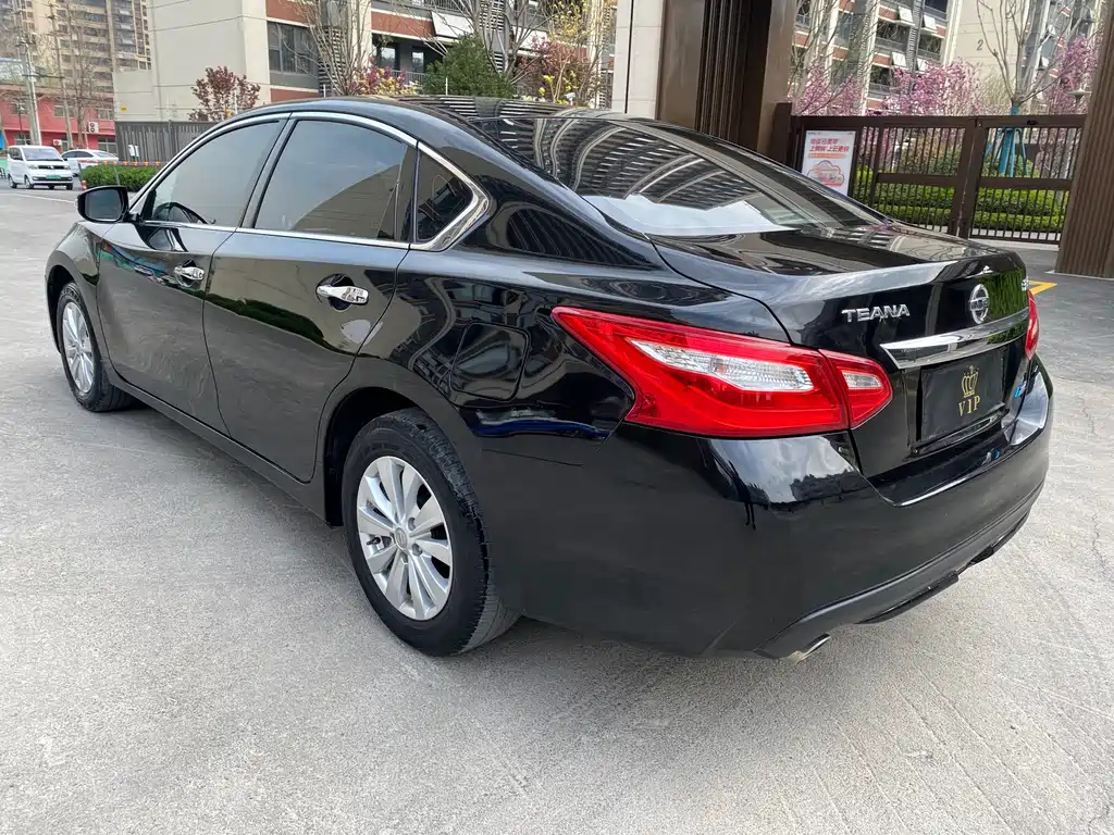 NISSAN TEANA 2017