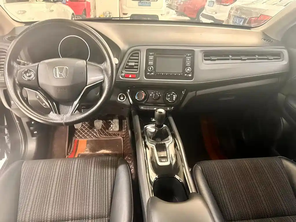 HONDA VEZEL 2014