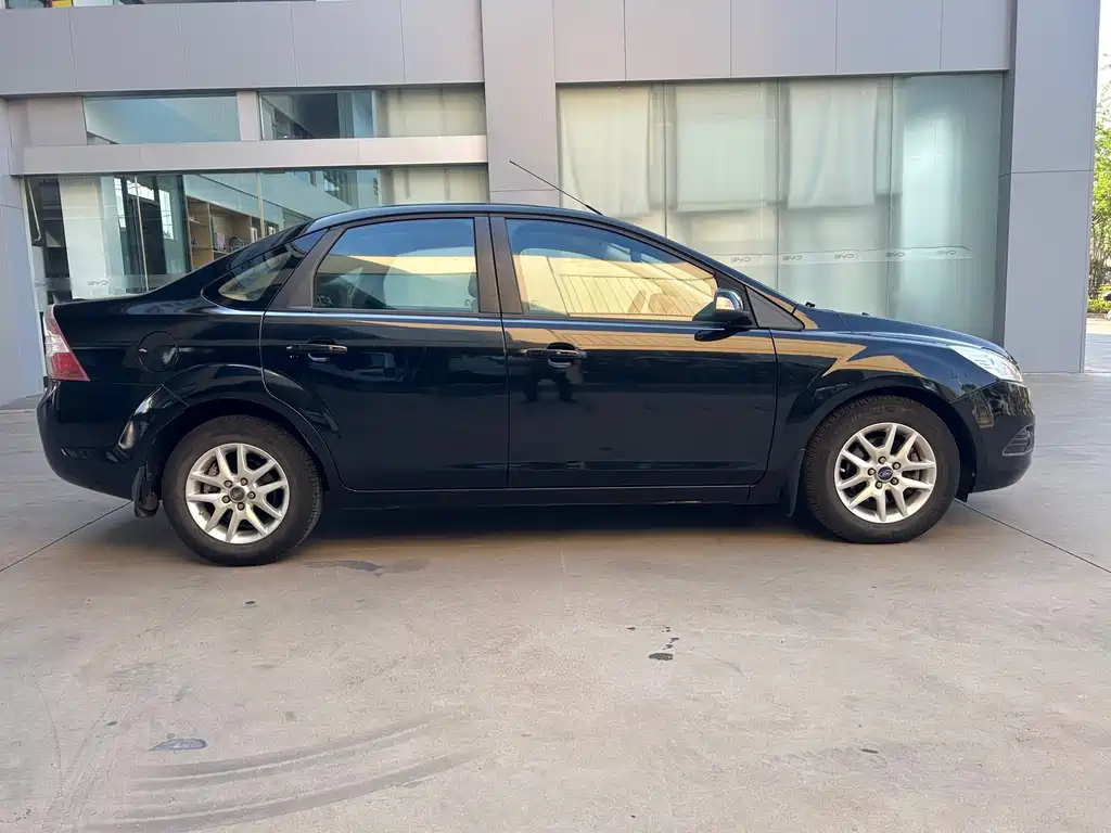 FORD FOCUS 2012