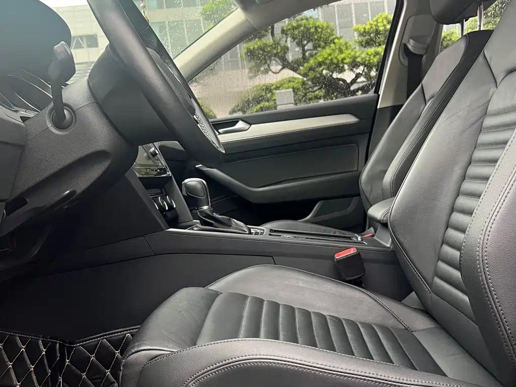 VOLKSWAGEN MAGOTAN 2018