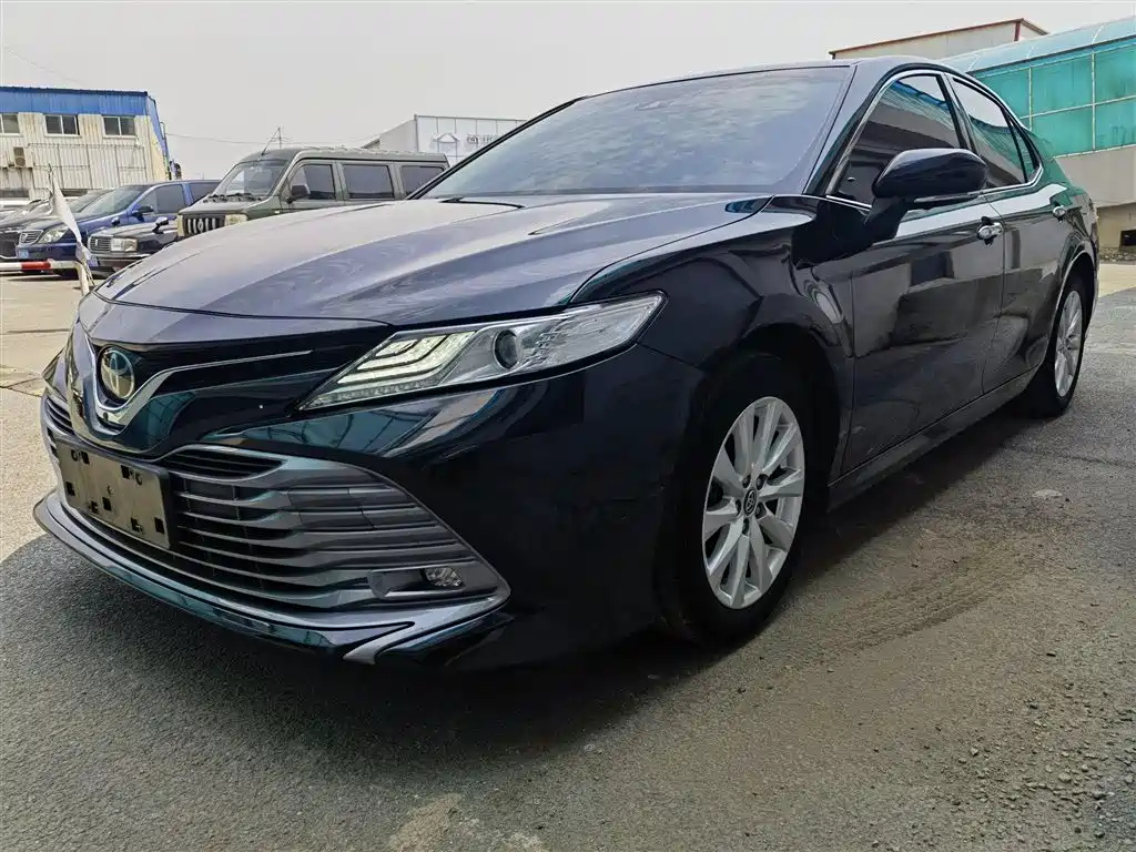TOYOTA CAMRY 2018