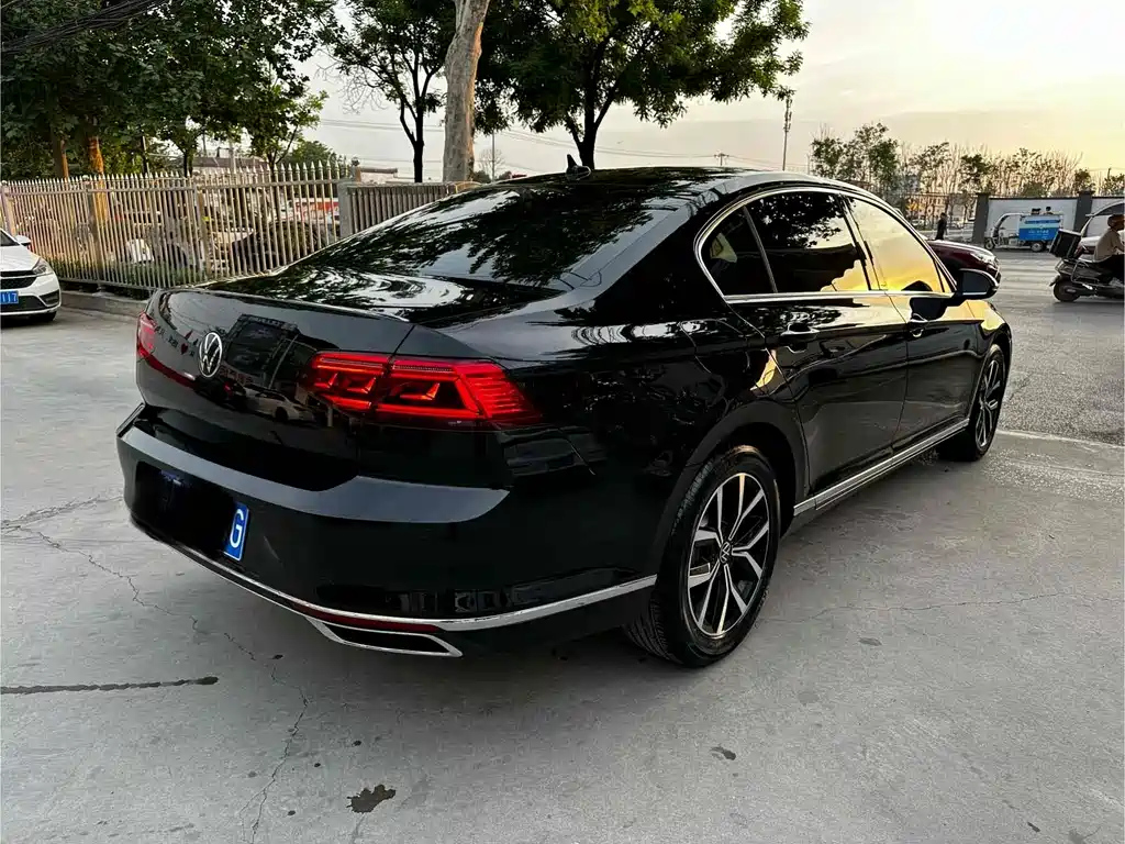 VOLKSWAGEN MAGOTAN 2022