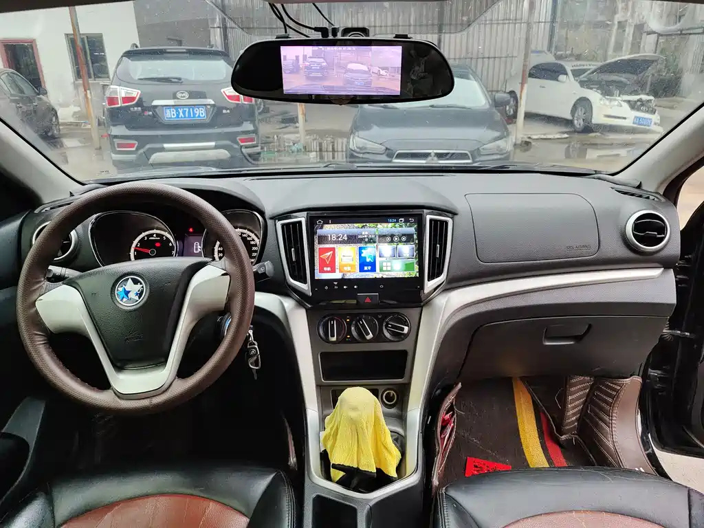 VENUCIA T70 2016