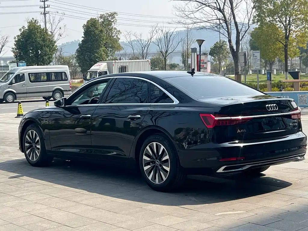 AUDI A6L 2023