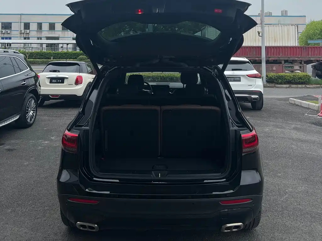 MERCEDES BENZ GLB 2021