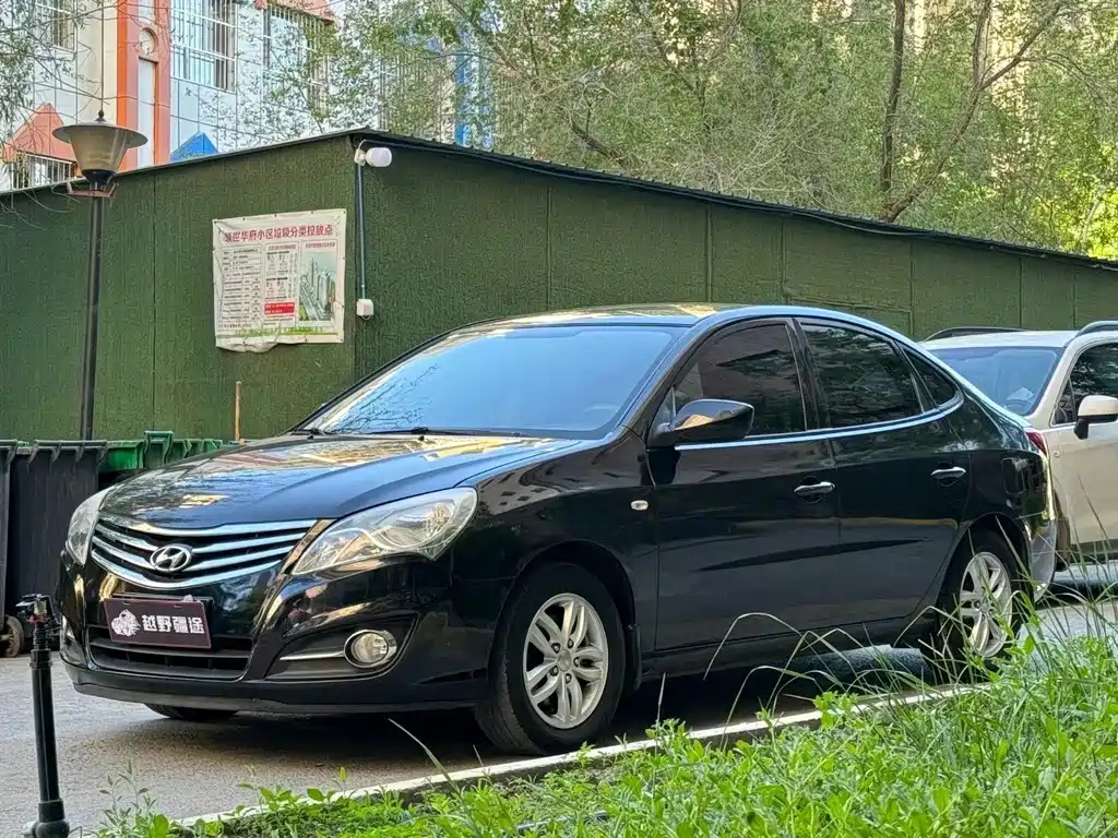 HYUNDAI CELESTA 2014