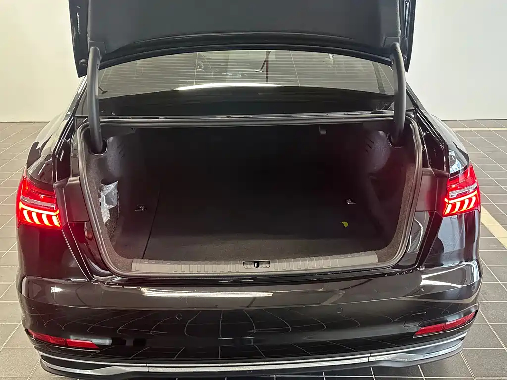 AUDI A6L 2023