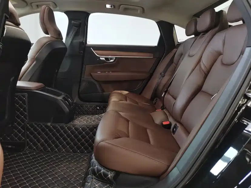 VOLVO S90 2020