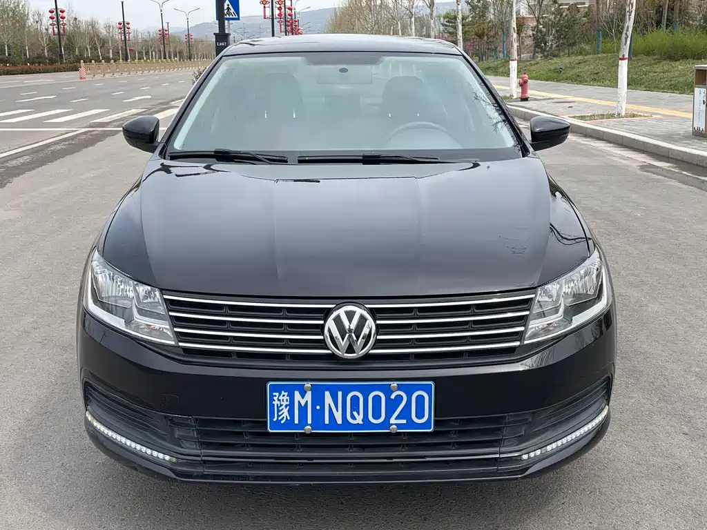 VOLKSWAGEN LAVIDA 2016