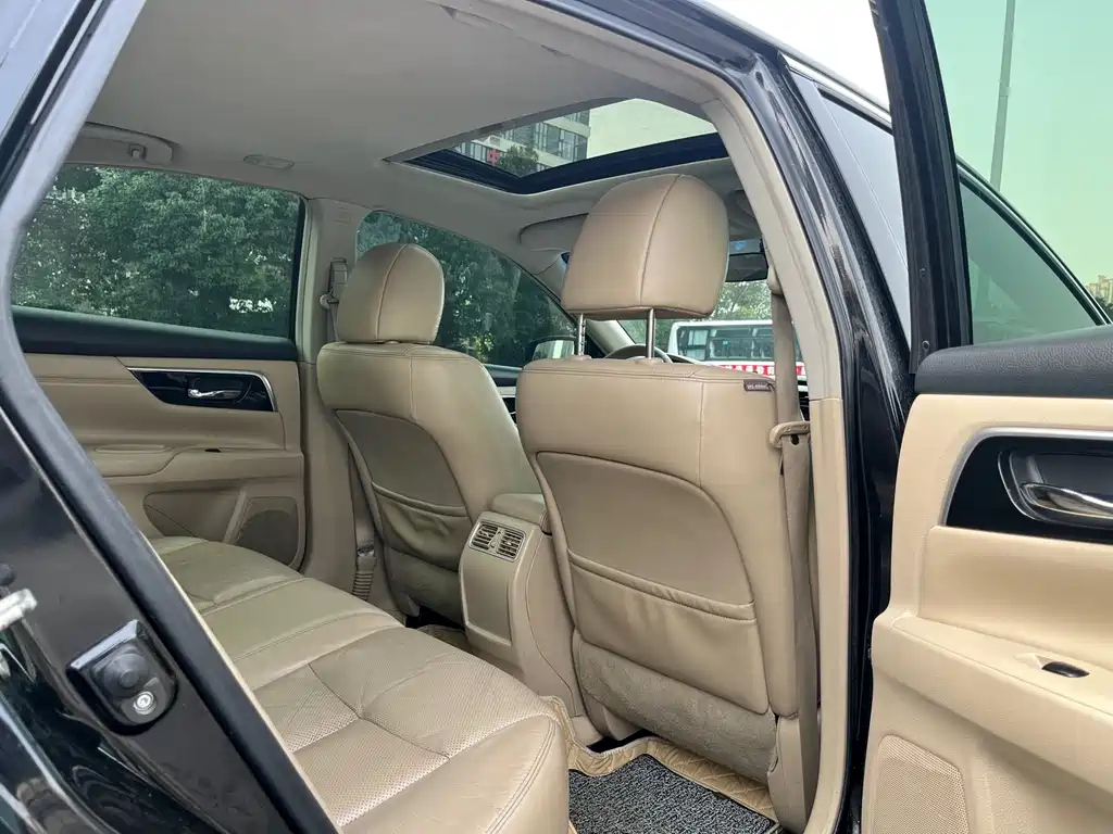 NISSAN TEANA 2018