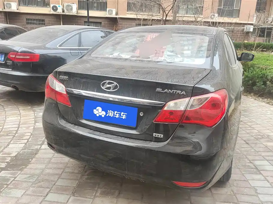 HYUNDAI CELESTA 2014