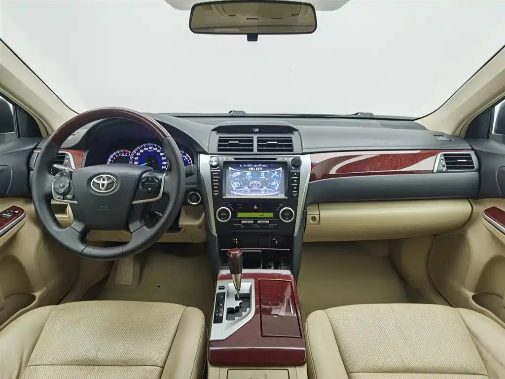 TOYOTA CAMRY 2013