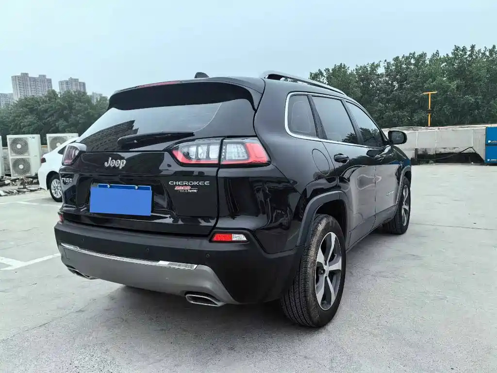JEEP CHEROKEE 2021