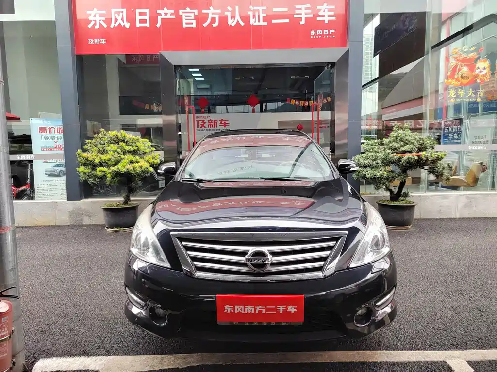 NISSAN TEANA 2012