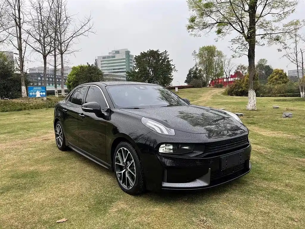 LYNK&CO 03 2021