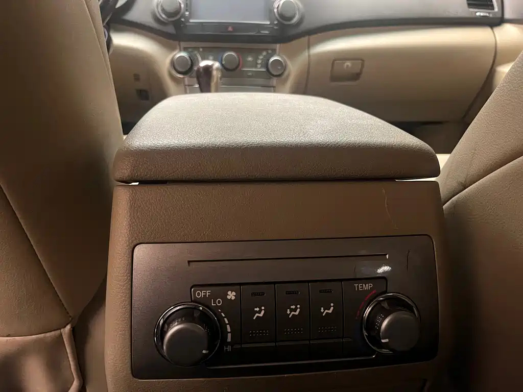 TOYOTA HIGHLANDER 2014