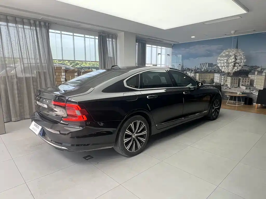 VOLVO S90 2020