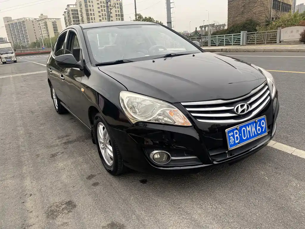 HYUNDAI CELESTA 2011