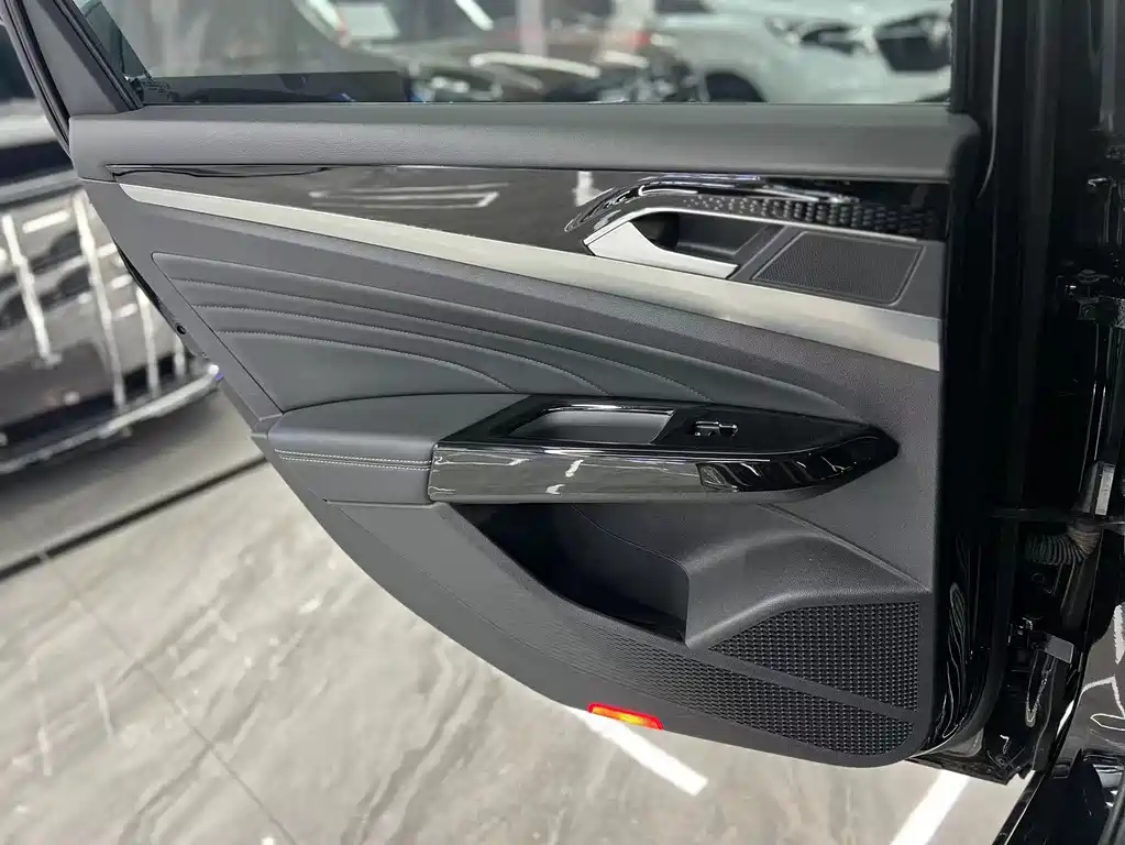 VOLKSWAGEN PASSAT 2022