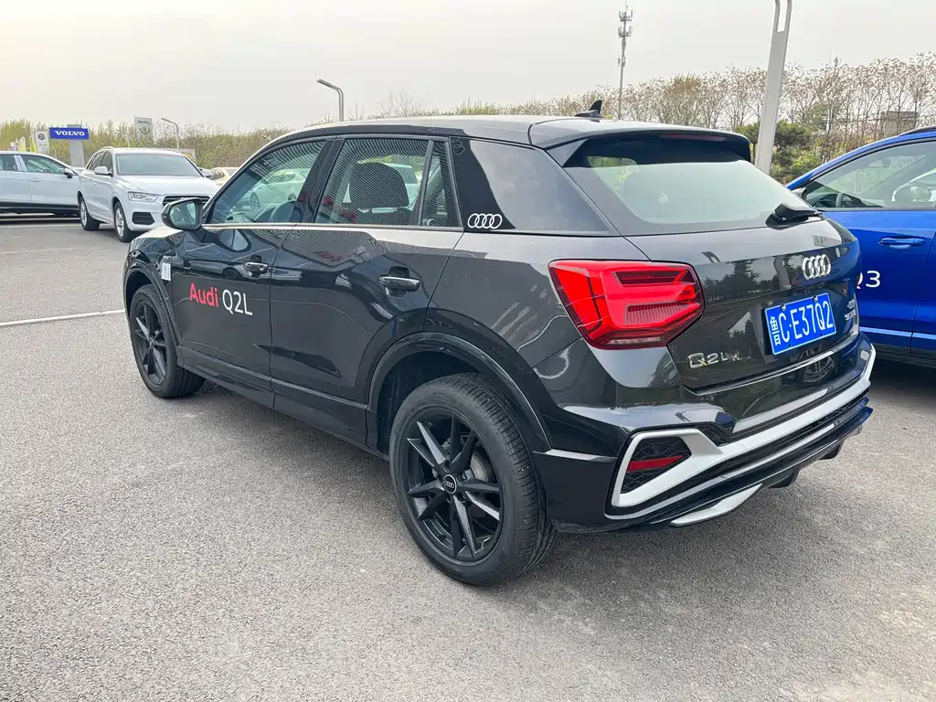 AUDI Q2L 2023