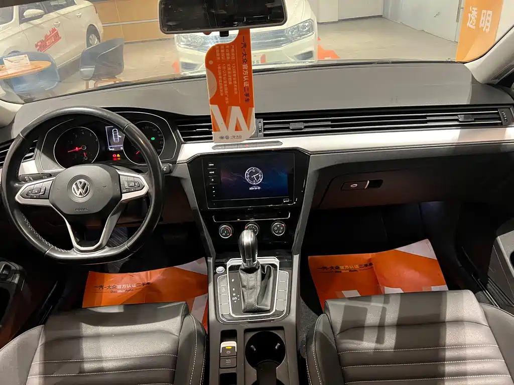 VOLKSWAGEN MAGOTAN 2020
