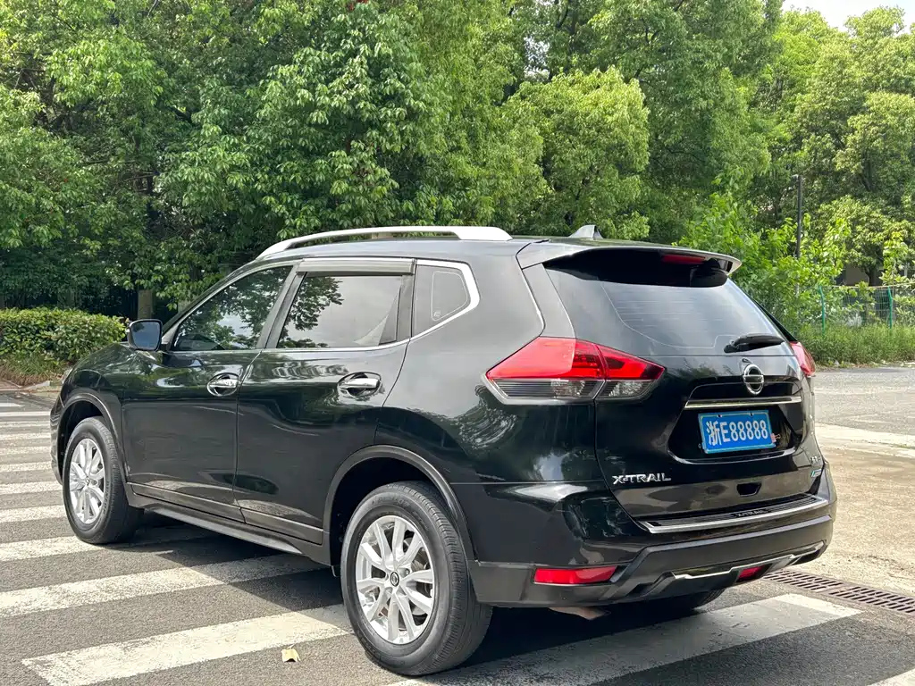 NISSAN X-TRAIL 2017