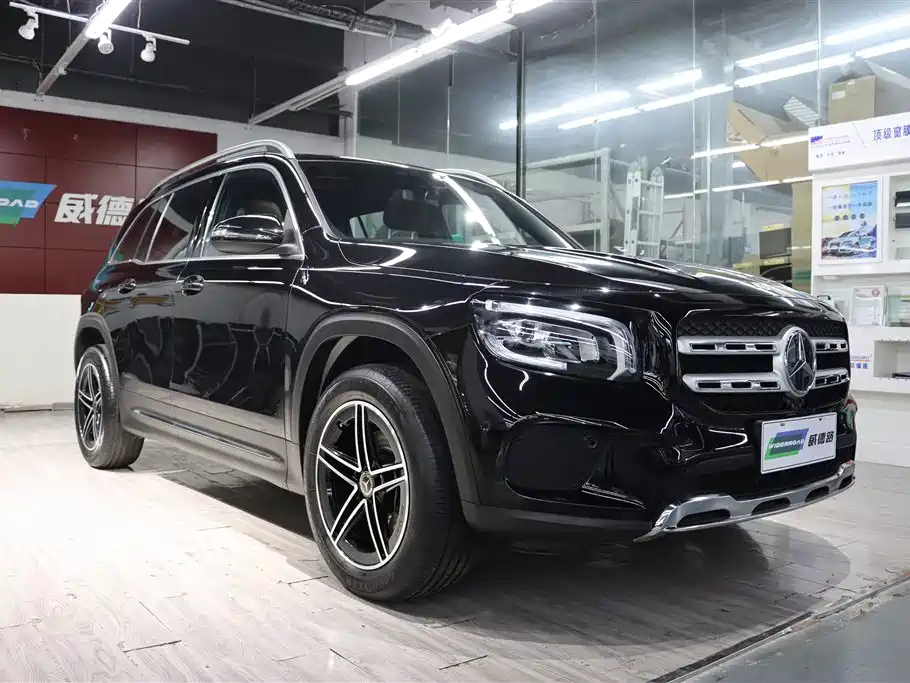 MERCEDES BENZ GLB 2023