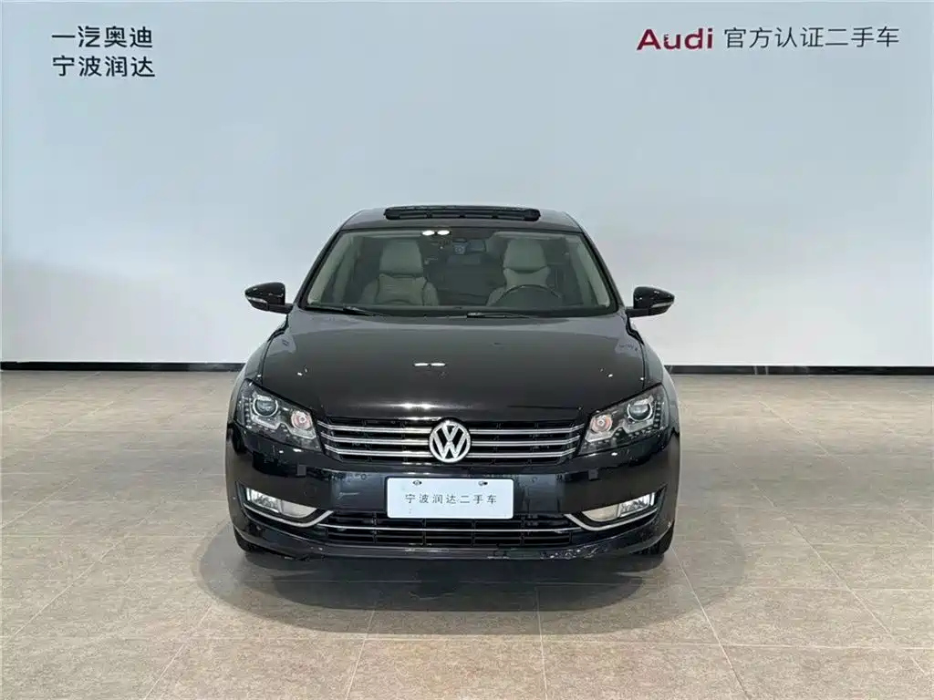VOLKSWAGEN PASSAT 2015