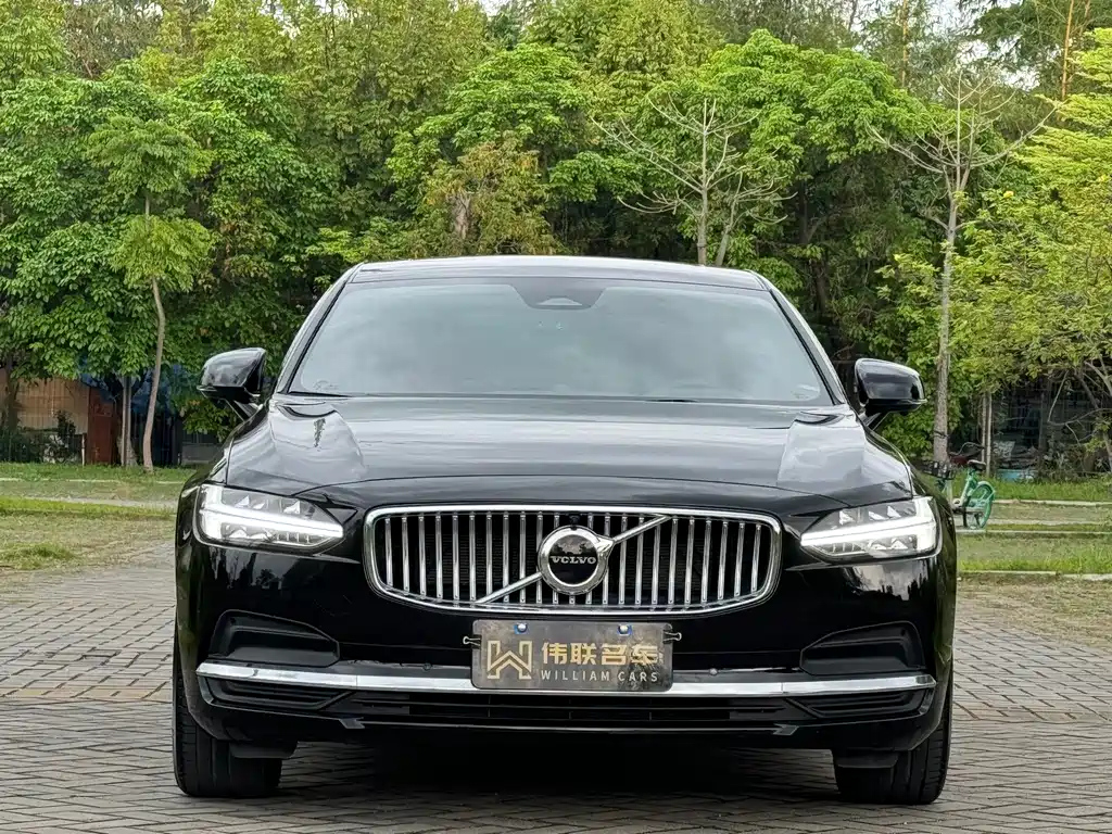 VOLVO S90 2023