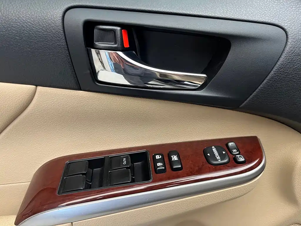 TOYOTA CAMRY 2014