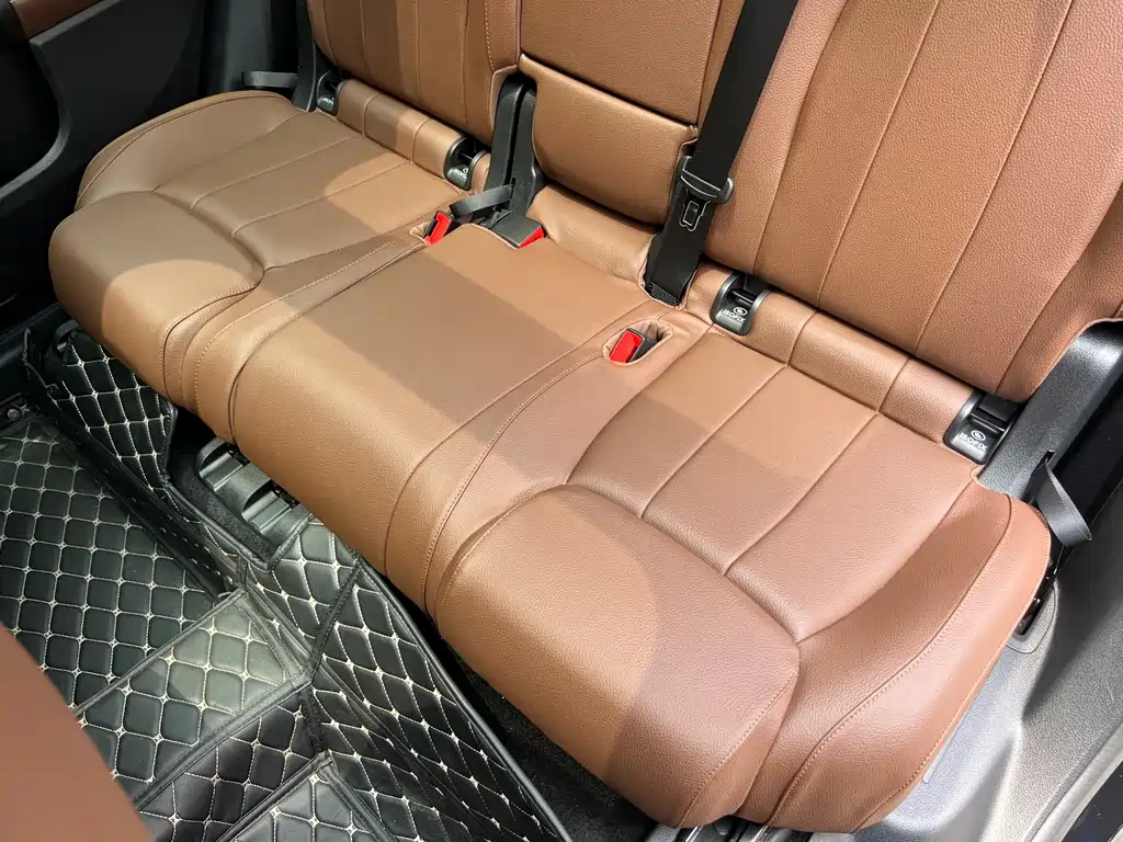 MERCEDES BENZ GLB 2023