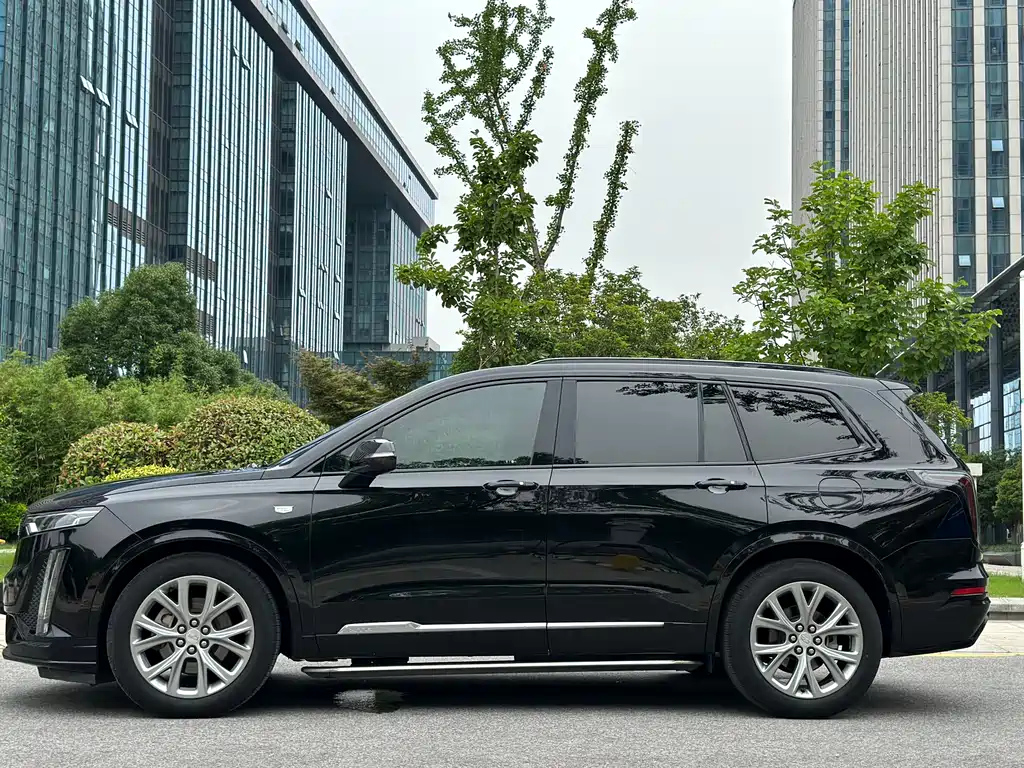 CADILLAC XT6 2021