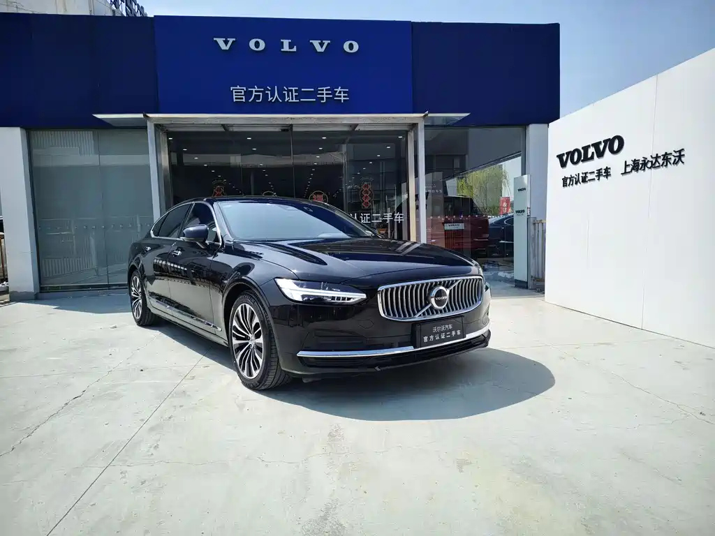 VOLVO S90 2022