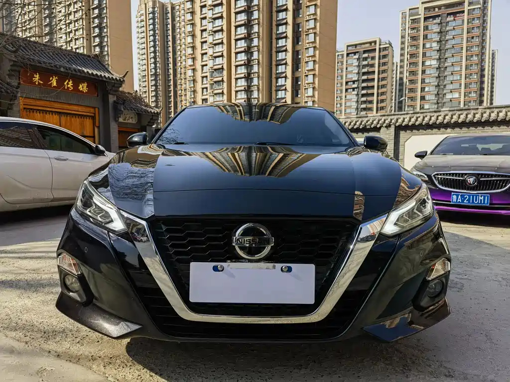 NISSAN TEANA 2020