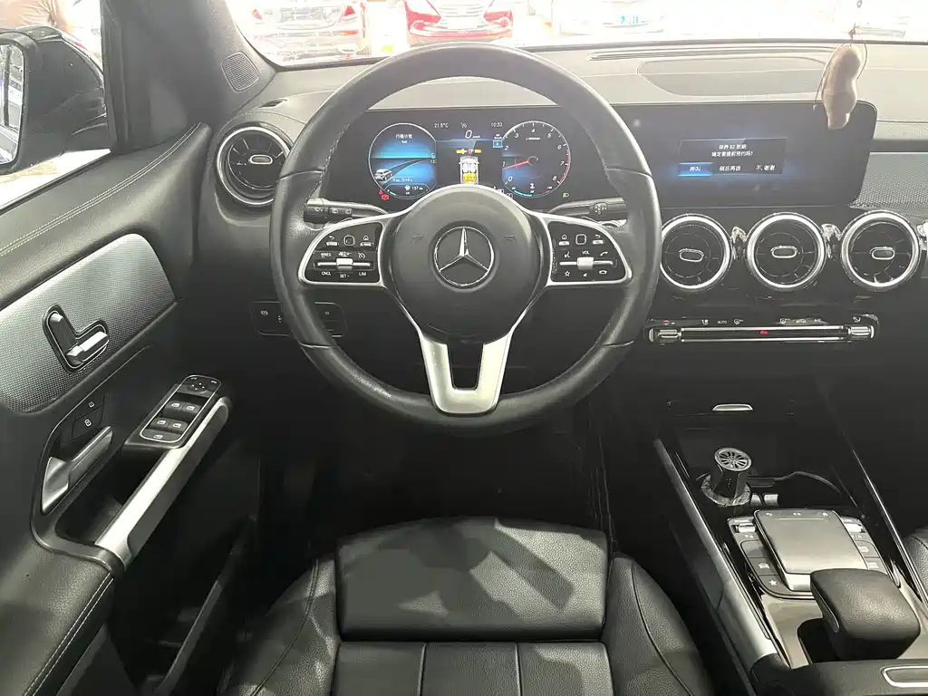 MERCEDES BENZ GLB 2022